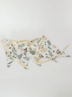 Detaliu flori pe ghirlanda decorativa Autumn Flowers, realizata de Misina's Store