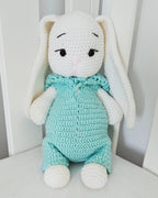 Jucarie iepurat crosetat cu urechi lungi, White – Turquoise, realizata de Misina's Store – vedere completa