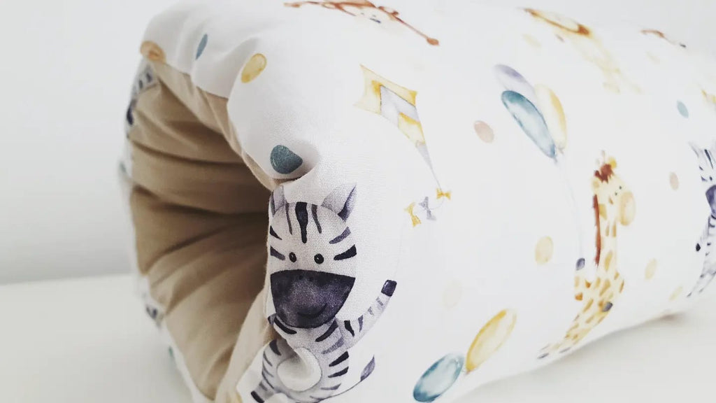 Manson alaptare cu imprimeu Zoo Animals, realizat de Misina's Store – vedere completa, confortabil si practic pentru mamici