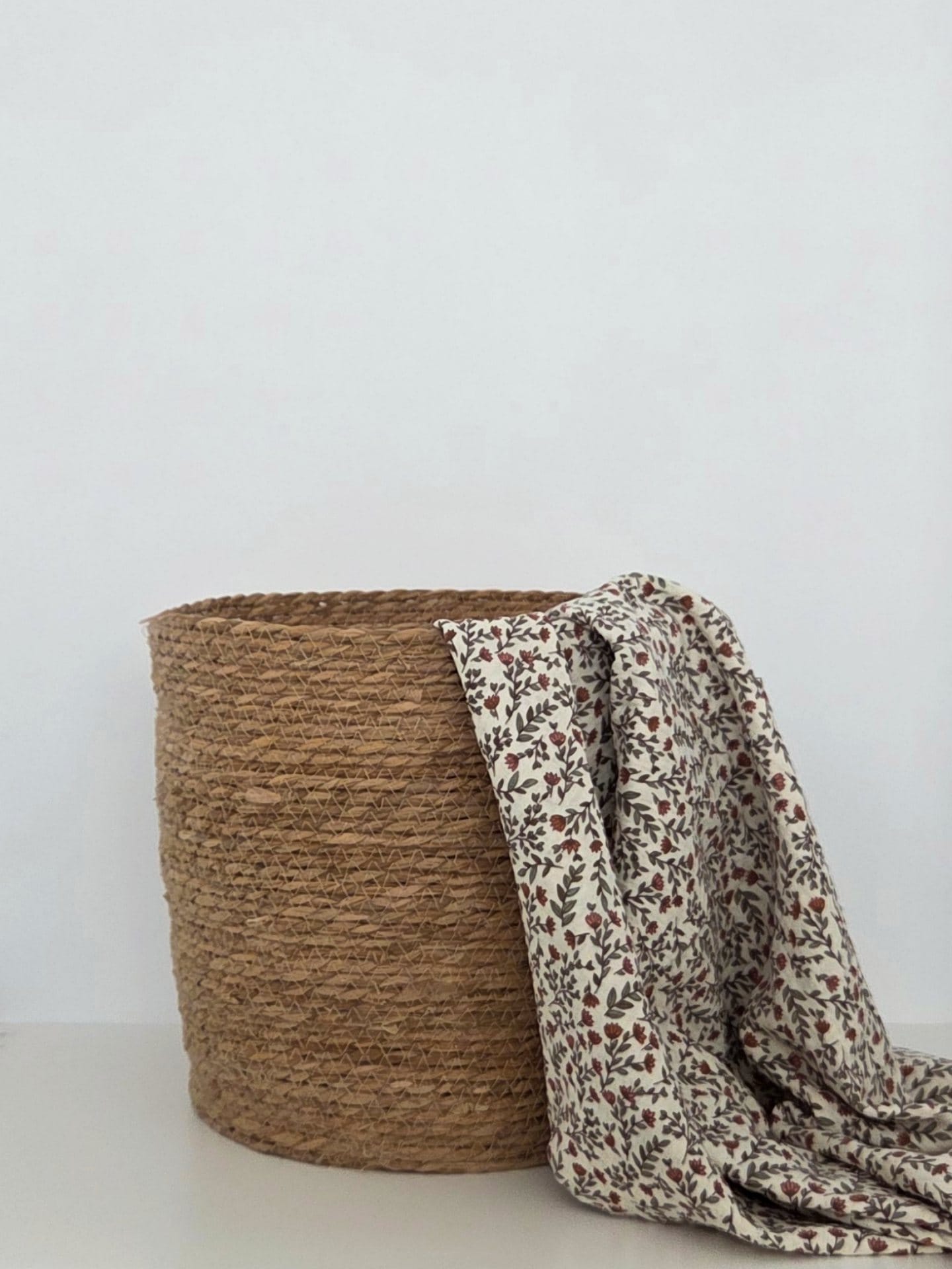 Muselina din bumbac 100% model Madeline Ecru, dimensiune 70 x 90 cm, material moale si respirabil