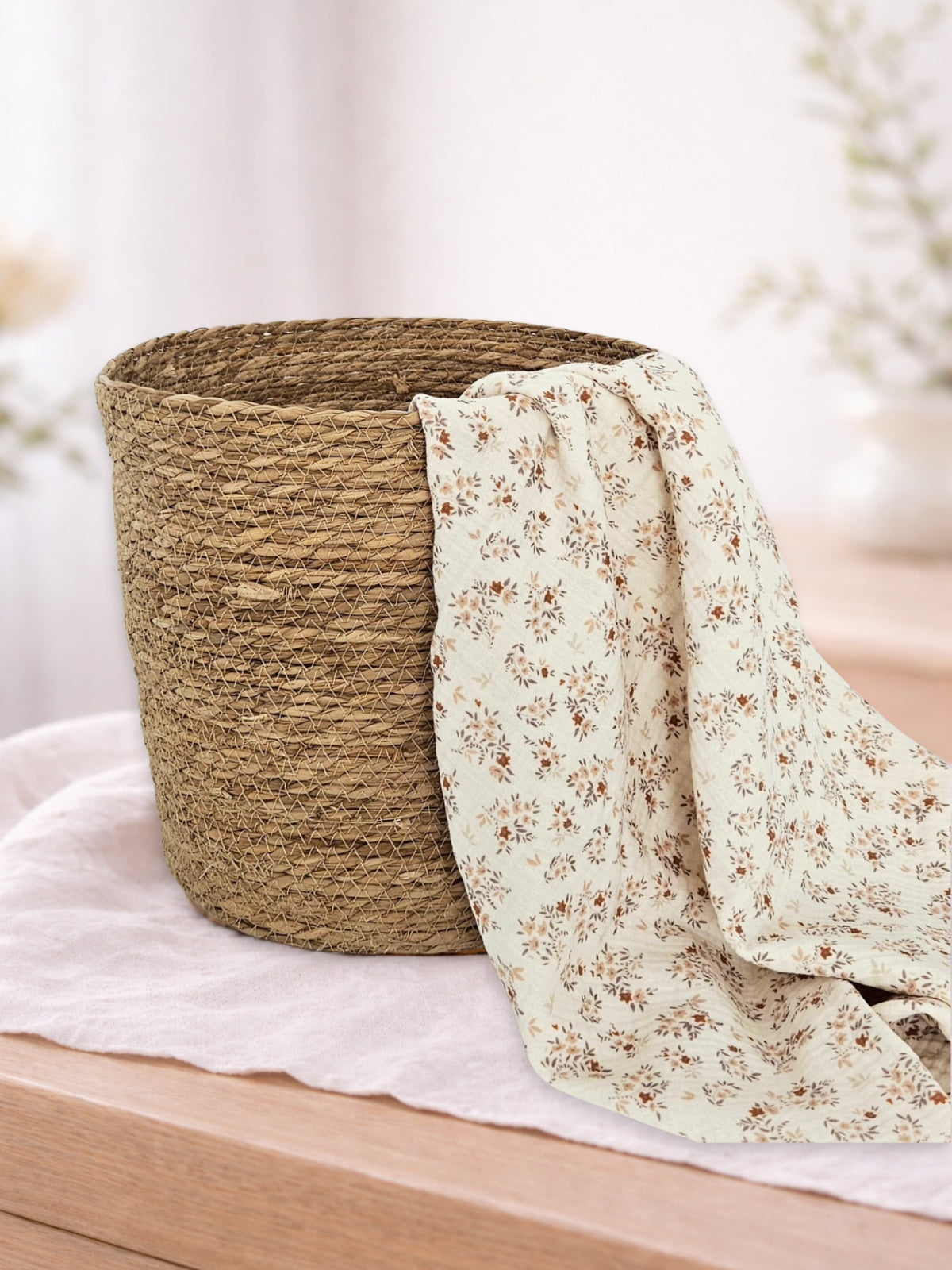 Muselina din bumbac 100% pentru bebelusi, model Bouquet Ecru