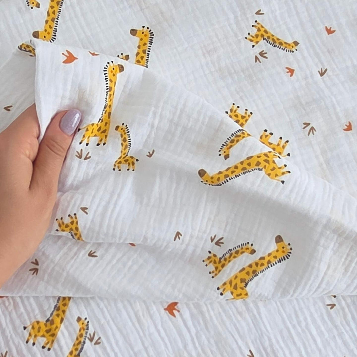 Detaliu textura muselina Giraffe White din bumbac