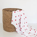 Muselina 70x90 cu imprimeu Strawberry, bumbac 100% Oeko-Tex, realizata de Misina's Store – vedere completa