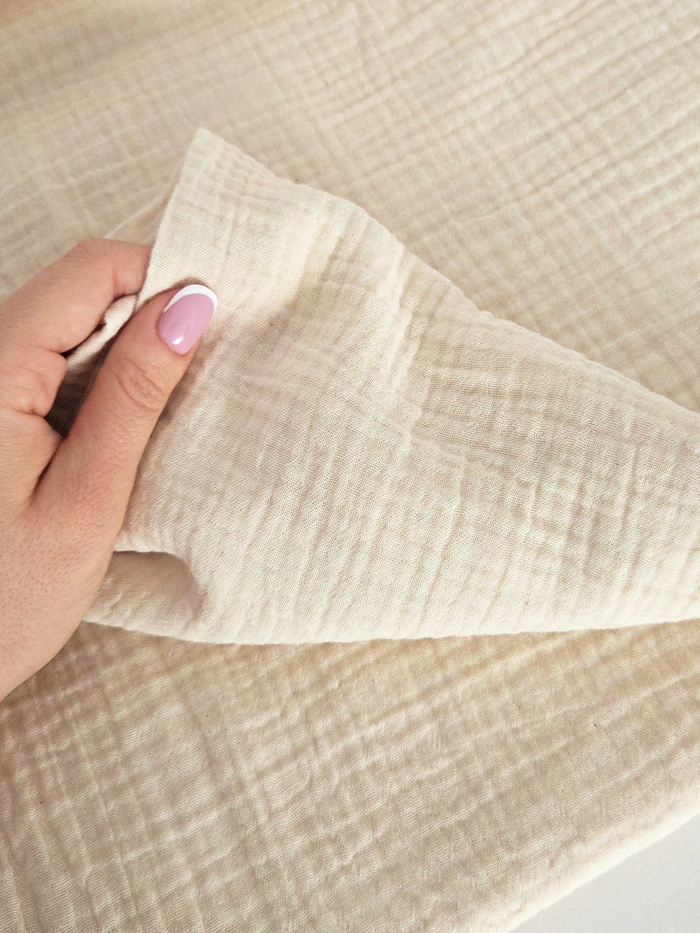 Paturica usoara din muselina pentru bebelusi, culoare natural, dimensiuni variate
