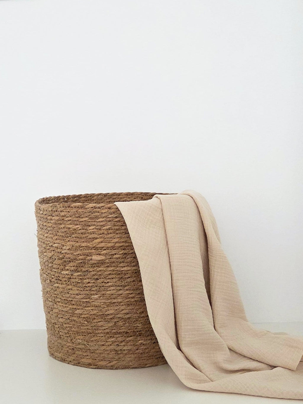 Paturica usoara din muselina pentru bebelusi, culoare natural, dimensiuni variate
