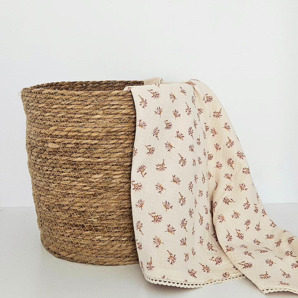 Patura dubla 80x100 din muselina, imprimeu Cream / Flowers, realizata de Misina's Store – vedere completa