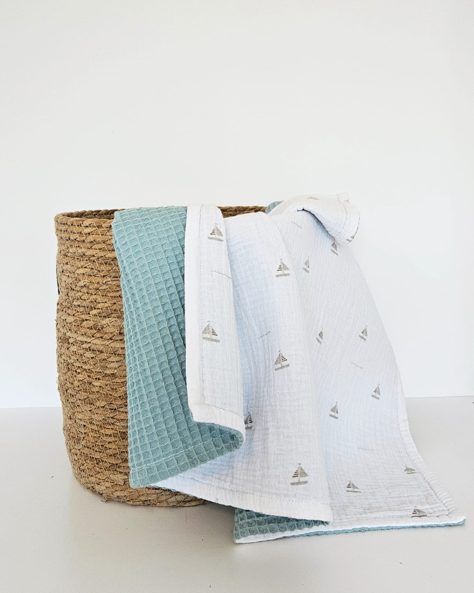 Paturica 80x100 din muselina si Waffle, White – Blue, realizata de Misina's Store – vedere completa