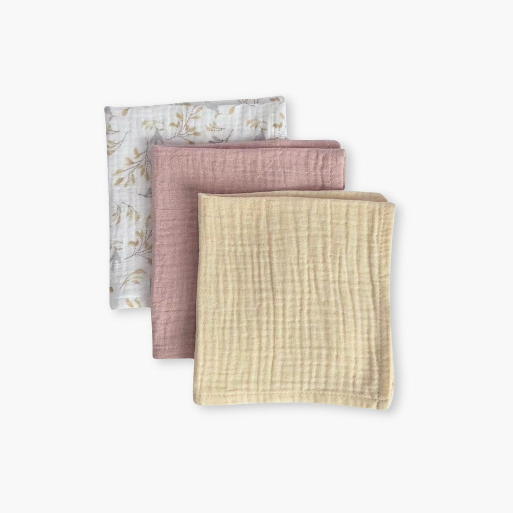 Set 3 prosoape muselina 25x25 pentru bebelusi in nuante crem si roz