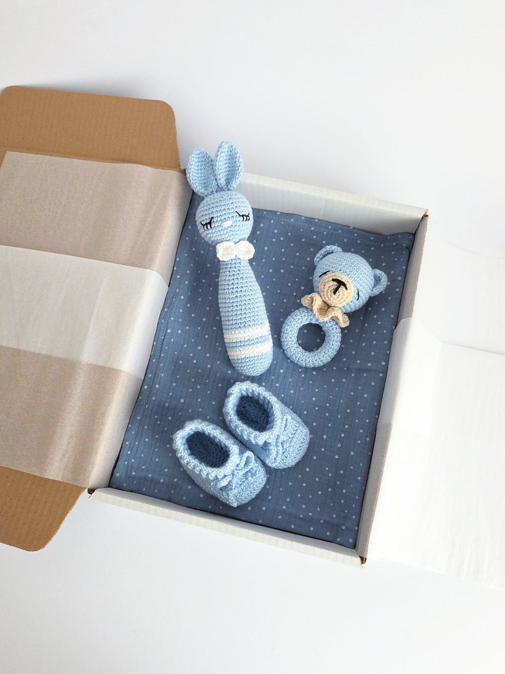 Set cadou pentru bebe cu ursulet si iepuras, 4 piese